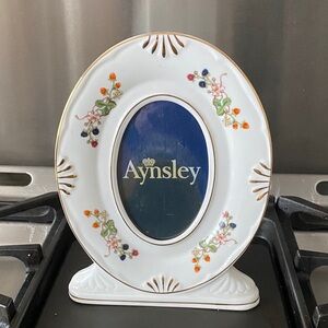 NEW  Aynsley Bone China Somerset Pictures Frame Never Used Made in England